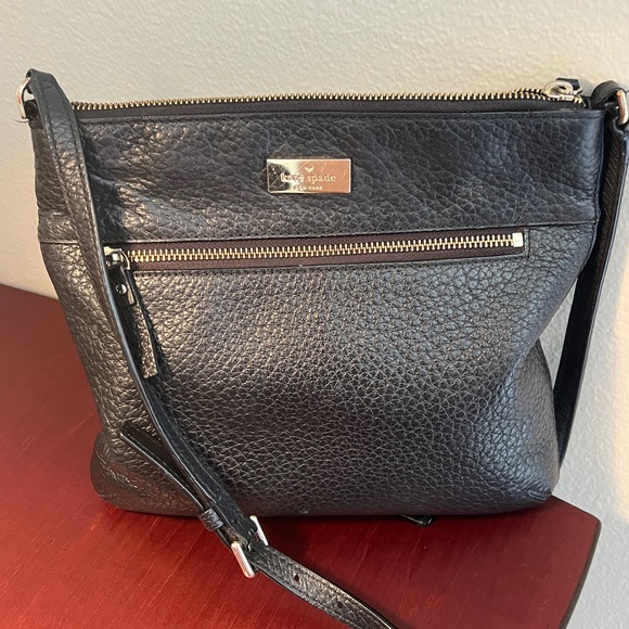 Kate Spade ♠️ Crossbody Purse - Picture 1 of 6
